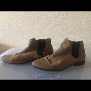 Chelsea boots